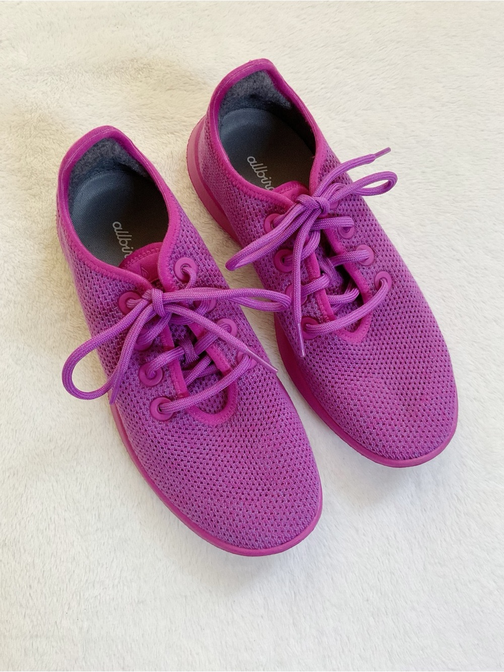 Allbirds Tree Runners Women’s 8 Magenta Pink Tree Fiber Sneakers EUC